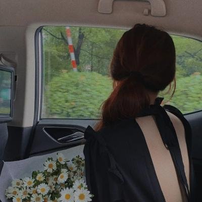 俯仰人间八年春