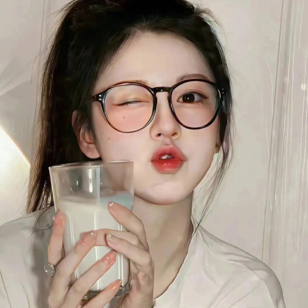 怎么办！高冷教官一亲就红温